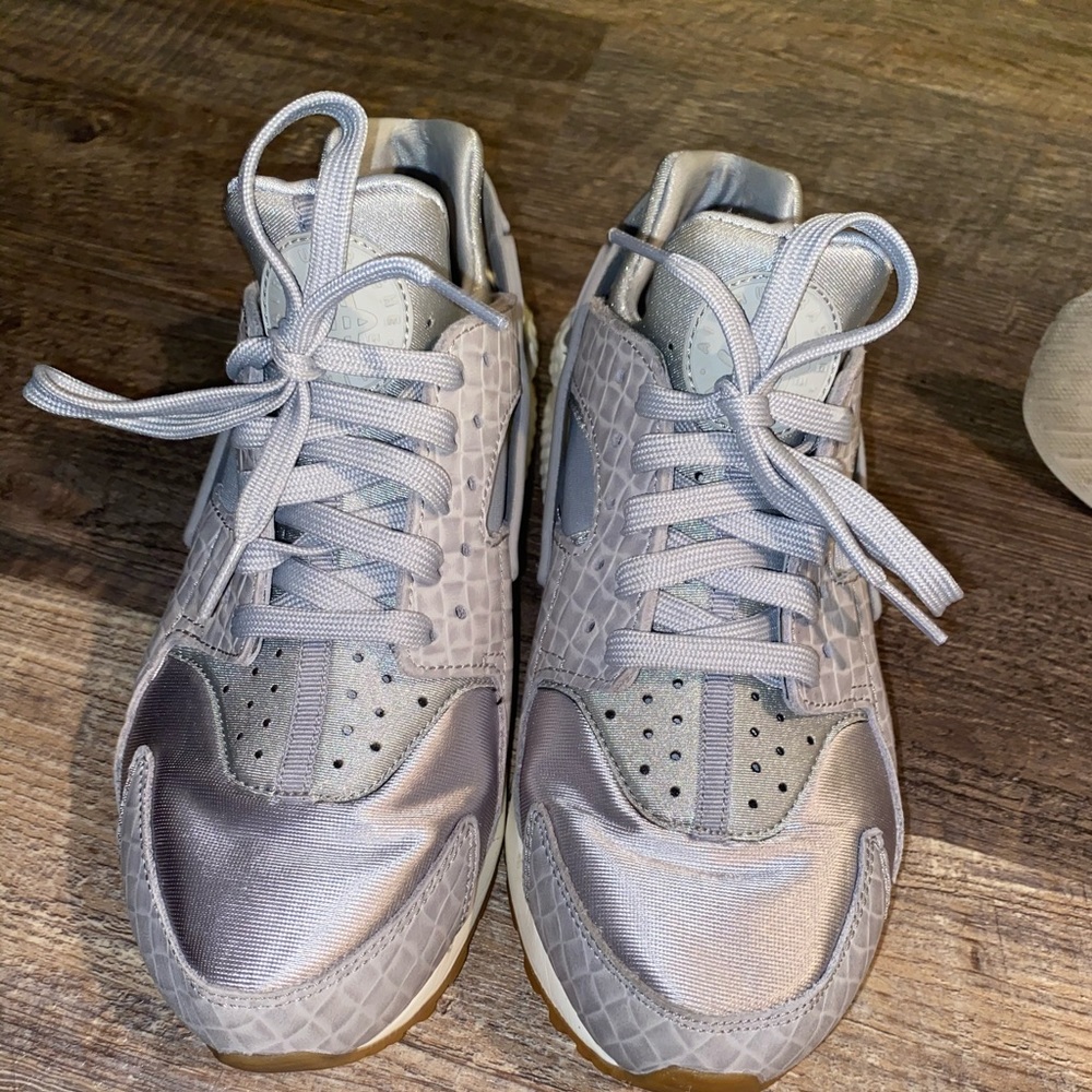Nike huaraches